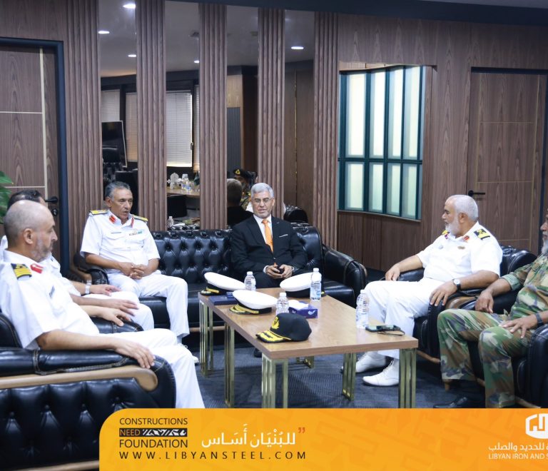 أستقبال عدد من مسؤولي أكاديمية الدراسات البحرية جنزور